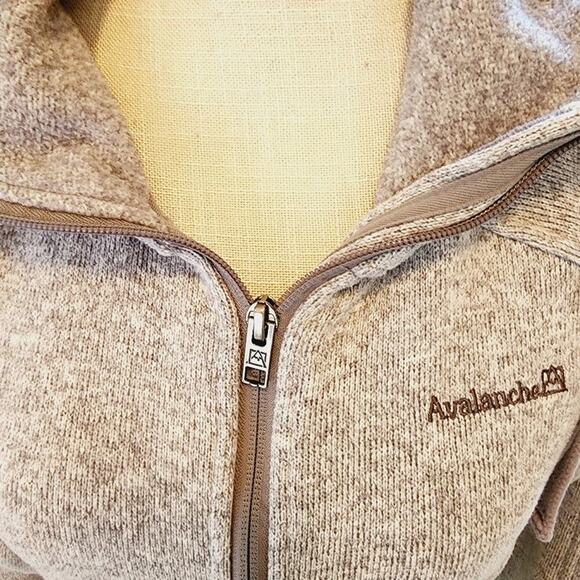 AVALANCHE GRAY ZIP JACKET WITH ZIP POCKETS AND THUMB HOLE SLEEVES SIZE SMALL - Picture 8 of 8